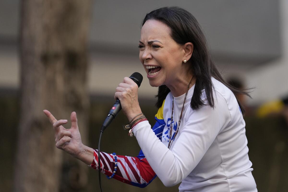 María Corina Machado: Liberada tras ser «violentamente interceptada» durante protesta en Caracas