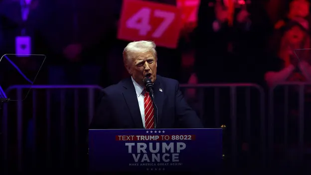 Donald Trump y el Vicepresidente JD Vance Participan en Actividades Inaugurales: Una Noche de Celebración en la Capital de la Nación