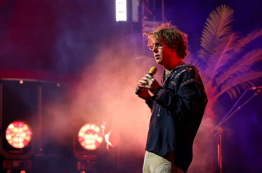 COACHELLA 2025: LATINOAMÉRICA BRILLÓ CON DUDAMEL, RAWAYANA, IVÁN CORNEJO Y MÁS EN UN FIN DE SEMANA INOLVIDABLE 2 Rawayana 2025 coachella billboard 1548 1
