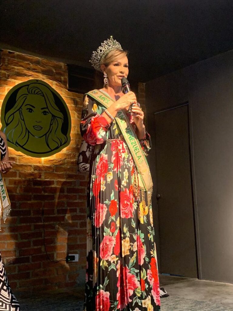 Una velada mágica de elegancia, talento y sueños: Yamerlin Gómez es coronada Sra. Prensa 2025 en el certamen Mrs. Grand Lara 2 5066929196227472942