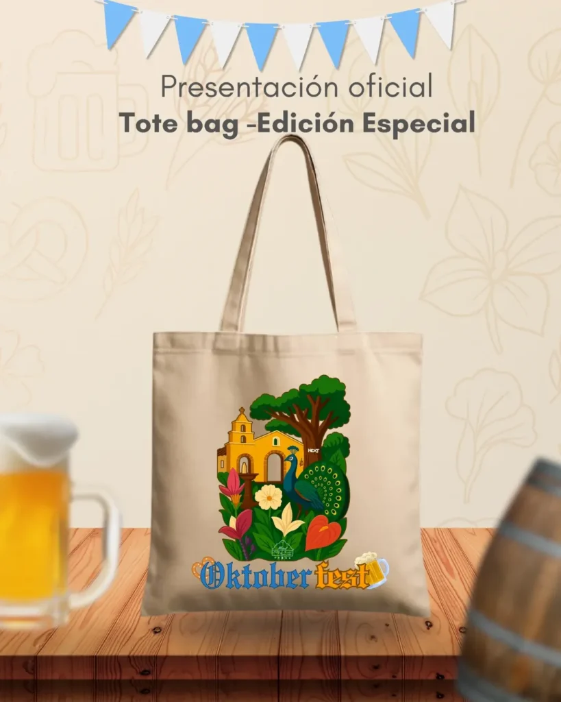 🎉 El OktoberFest en la Antigua Mision se celebra tambien con diseno.👜 Este tote oficial reune 1