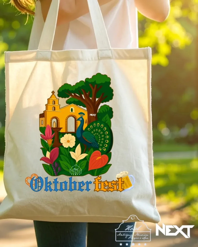 🎉 El OktoberFest en la Antigua Mision se celebra tambien con diseno.👜 Este tote oficial reune 2